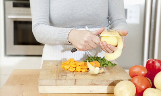 Jak vybrat profesionální elektrickou škrabku na brambory do gastroprovozu