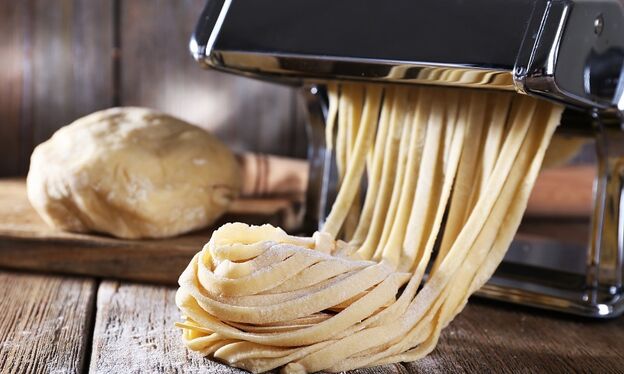 Podle čeho vybrat profesionální výrobník těstovin do vaší restaurace