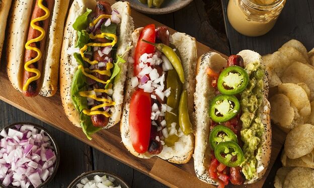 Staňte se experty na hot dogy: Od párků v rohlíku až po exotické speciality