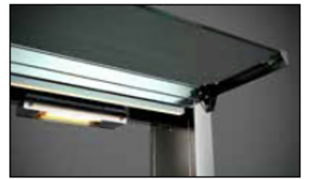 NEREZOVÁ KONSTRUKCE HALOGENOVÝMI VÝHŘEVNÝMI LAMPAMI A LED OSVĚTLENÍM (HALOLED-03)